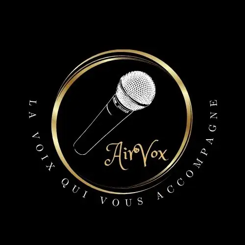 logo de l'entreprise Airvox avec un micro entouré d'un cercle d'or. le tout accompagné d'une phrase : La Voix qui vous accompagne