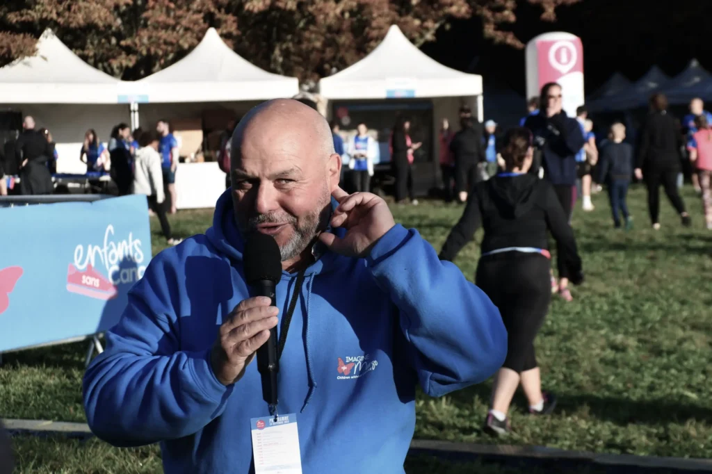 portrait d'un speaker en action