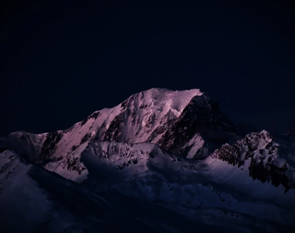 Lever du soleil sur le Mont-Blanc