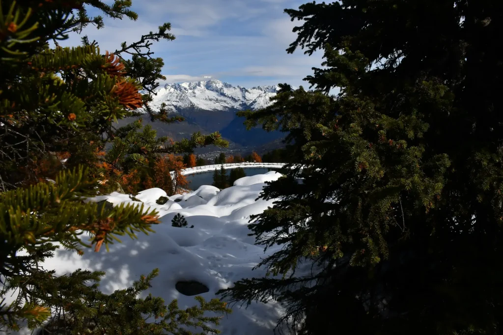 photo d'un lac en montagne à La Plagne
