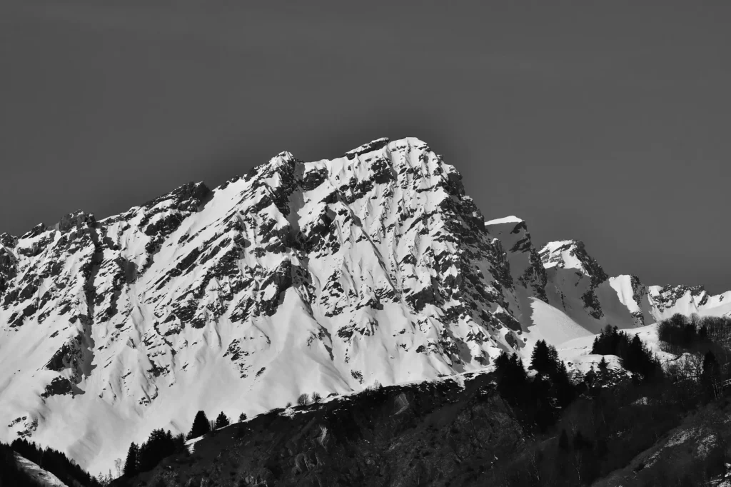 Montagne enneigée