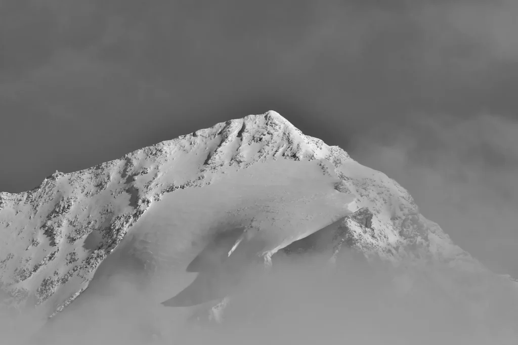 Montagne enneigée