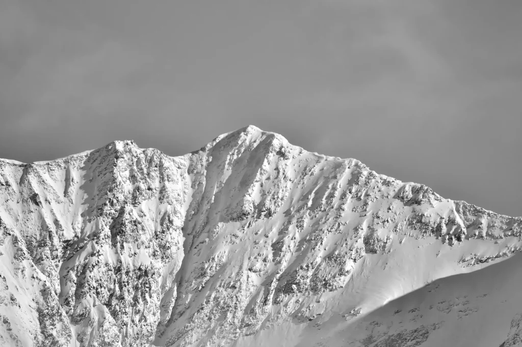 Montagne enneigée